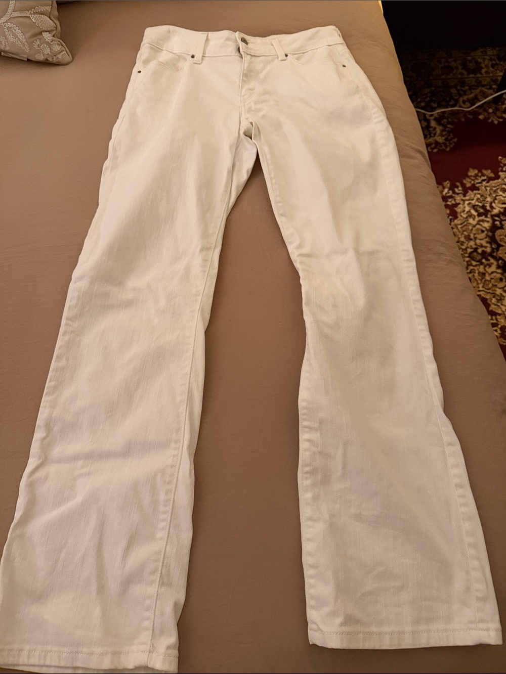 Vintage Levi's Women's White Flared Jeans